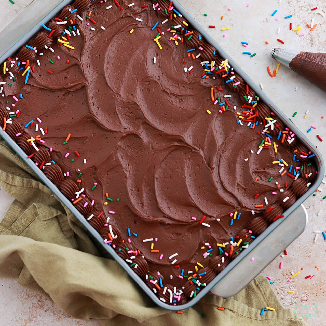 Chocolate Sheet Cake: Easy Recipes & Versatile Decorating Ideas
